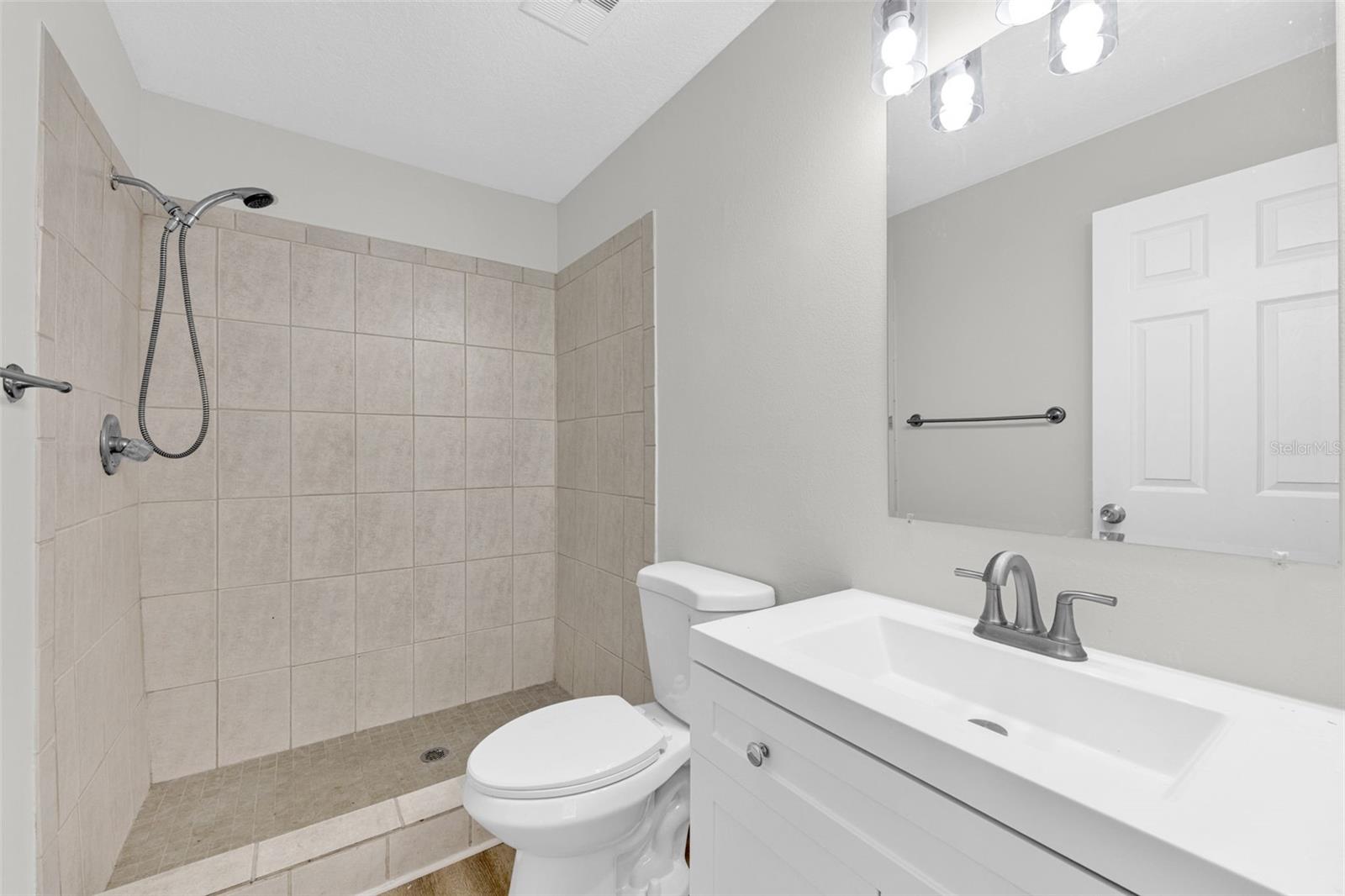 CARROLLWOOD MEADOWS UNIT VI SE - Residential