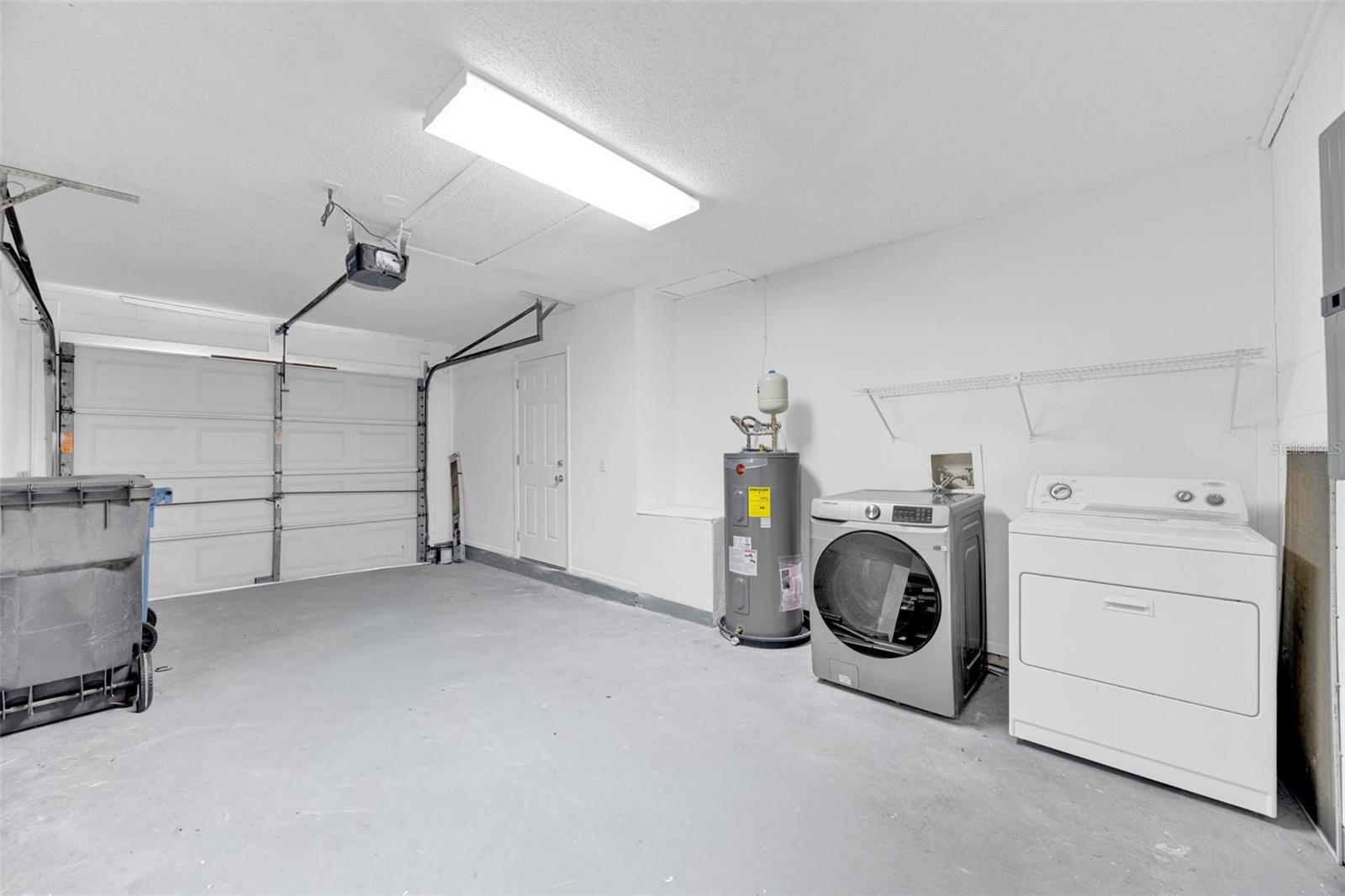 CARROLLWOOD MEADOWS UNIT VI SE - Residential