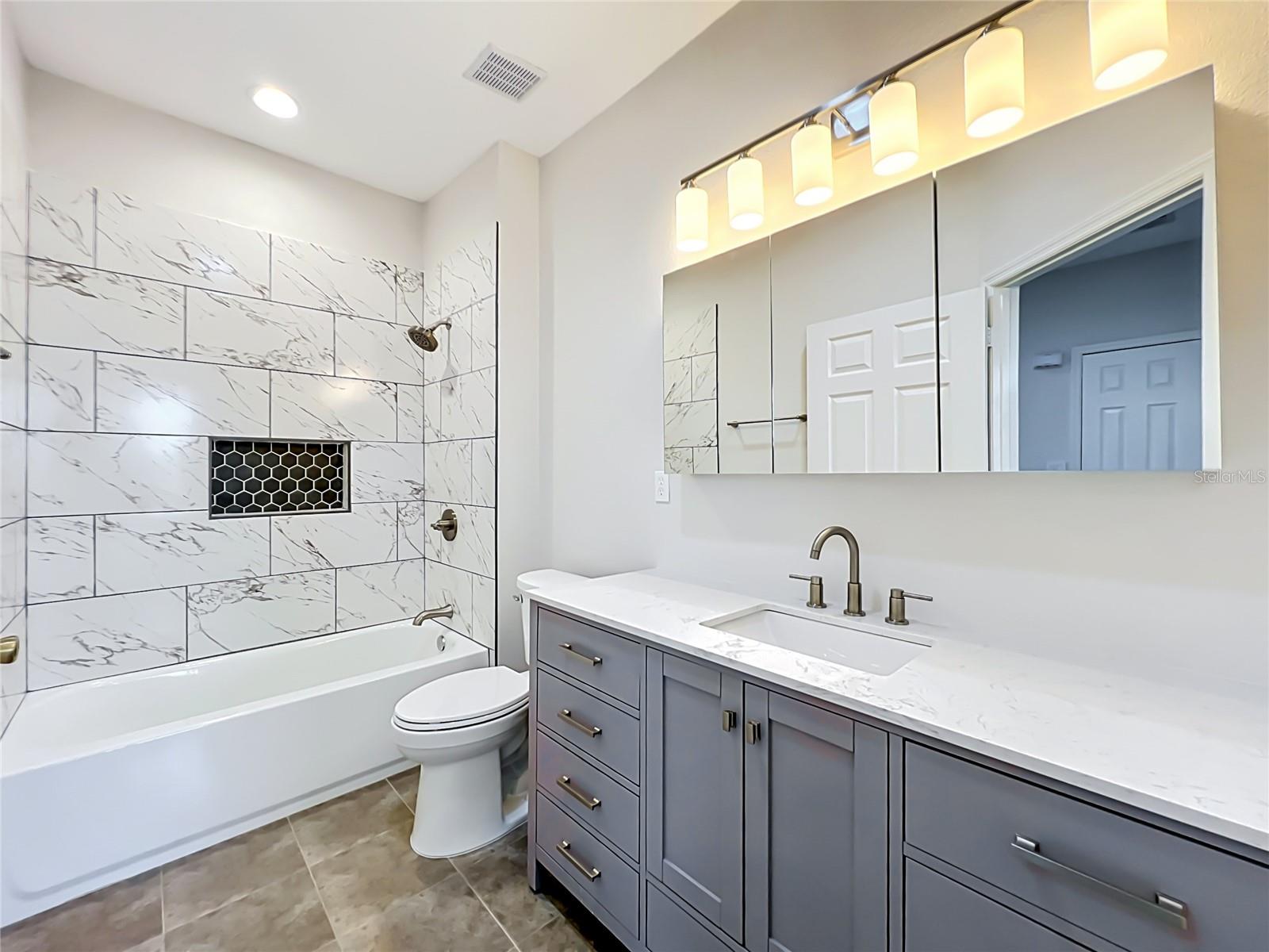 HAMPTONS/METROWEST - Residential