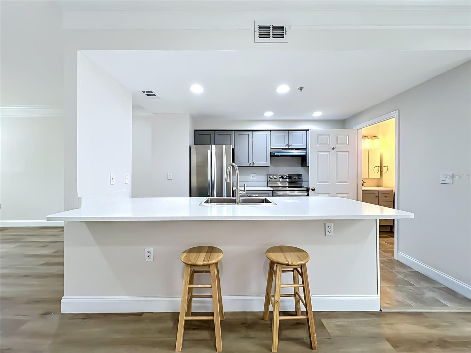 HAMPTONS/METROWEST - Residential