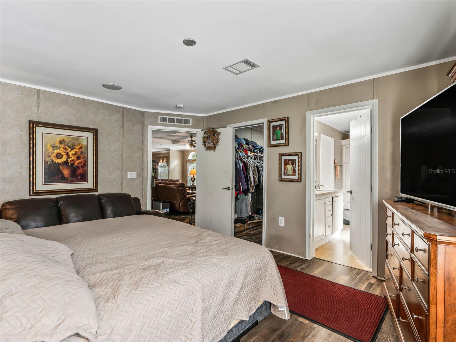 GOLDEN MEADOW FARMS - Residential