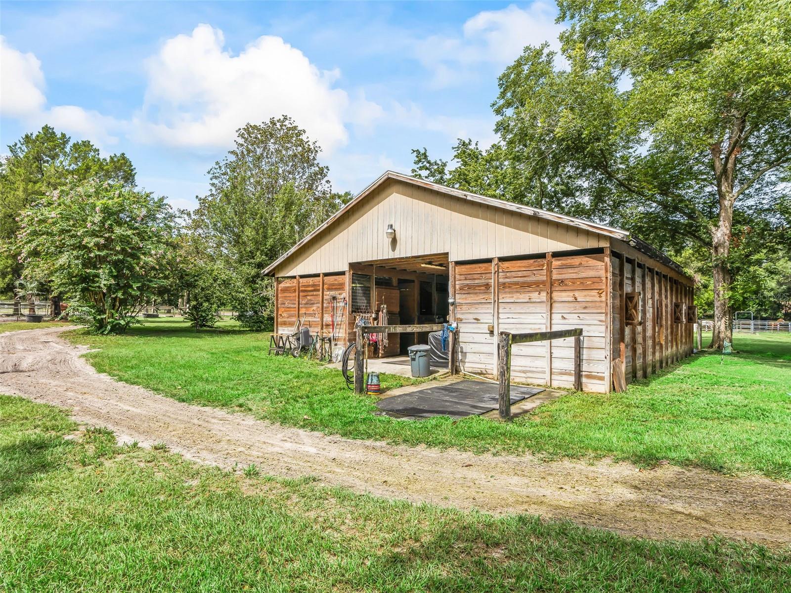 GOLDEN MEADOW FARMS - Residential