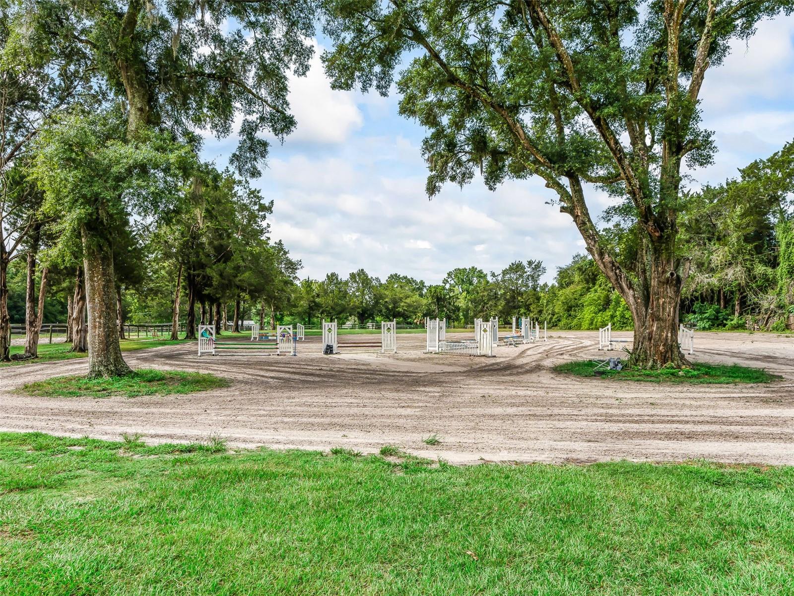 GOLDEN MEADOW FARMS - Residential