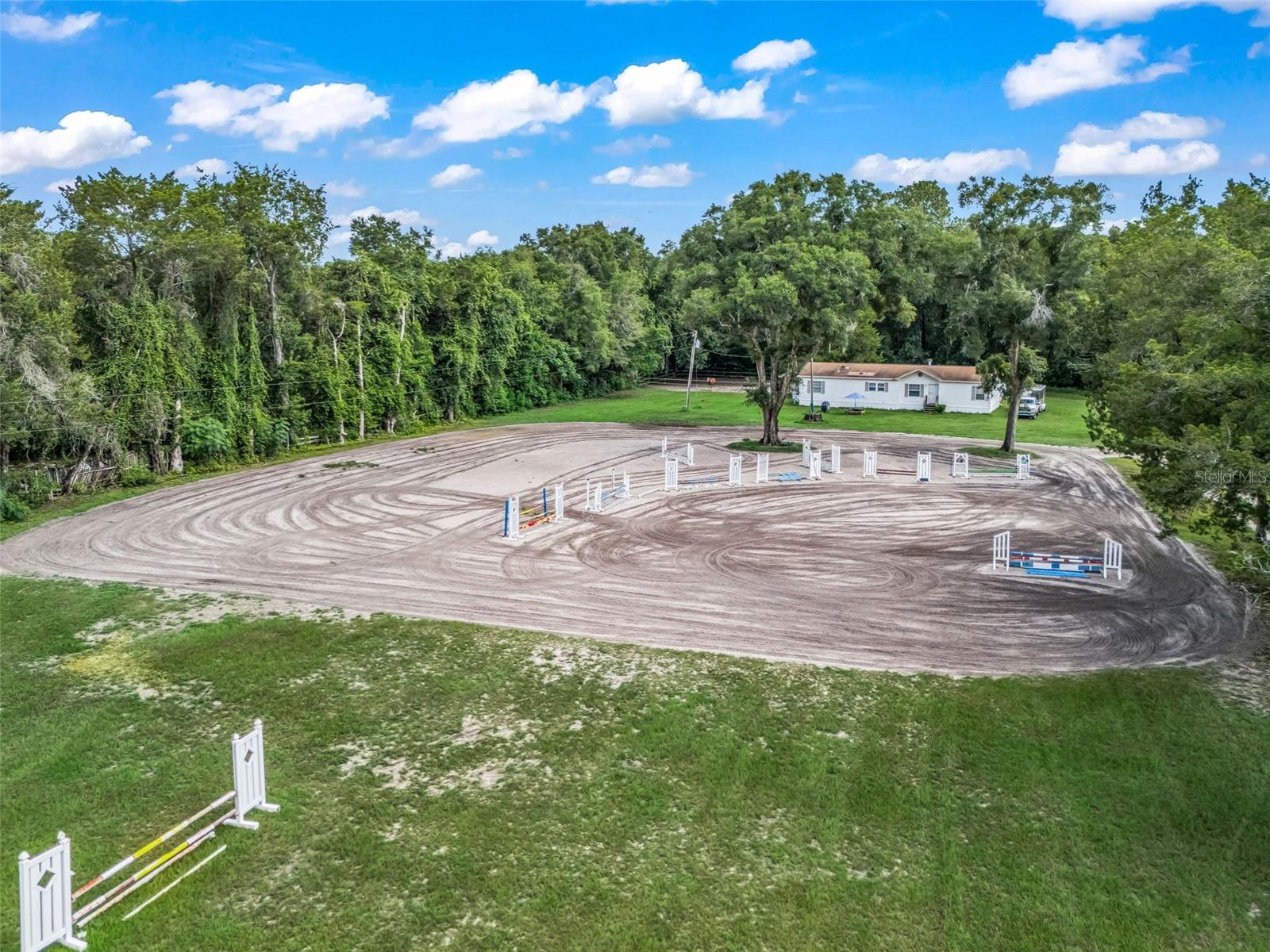 GOLDEN MEADOW FARMS - Residential