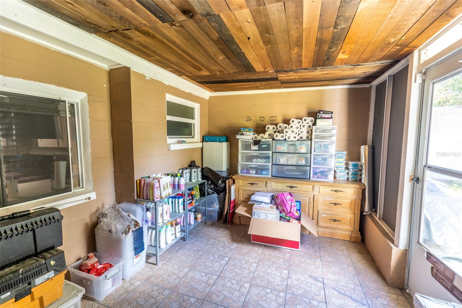 HOLIDAY LAKE ESTATES - Residential