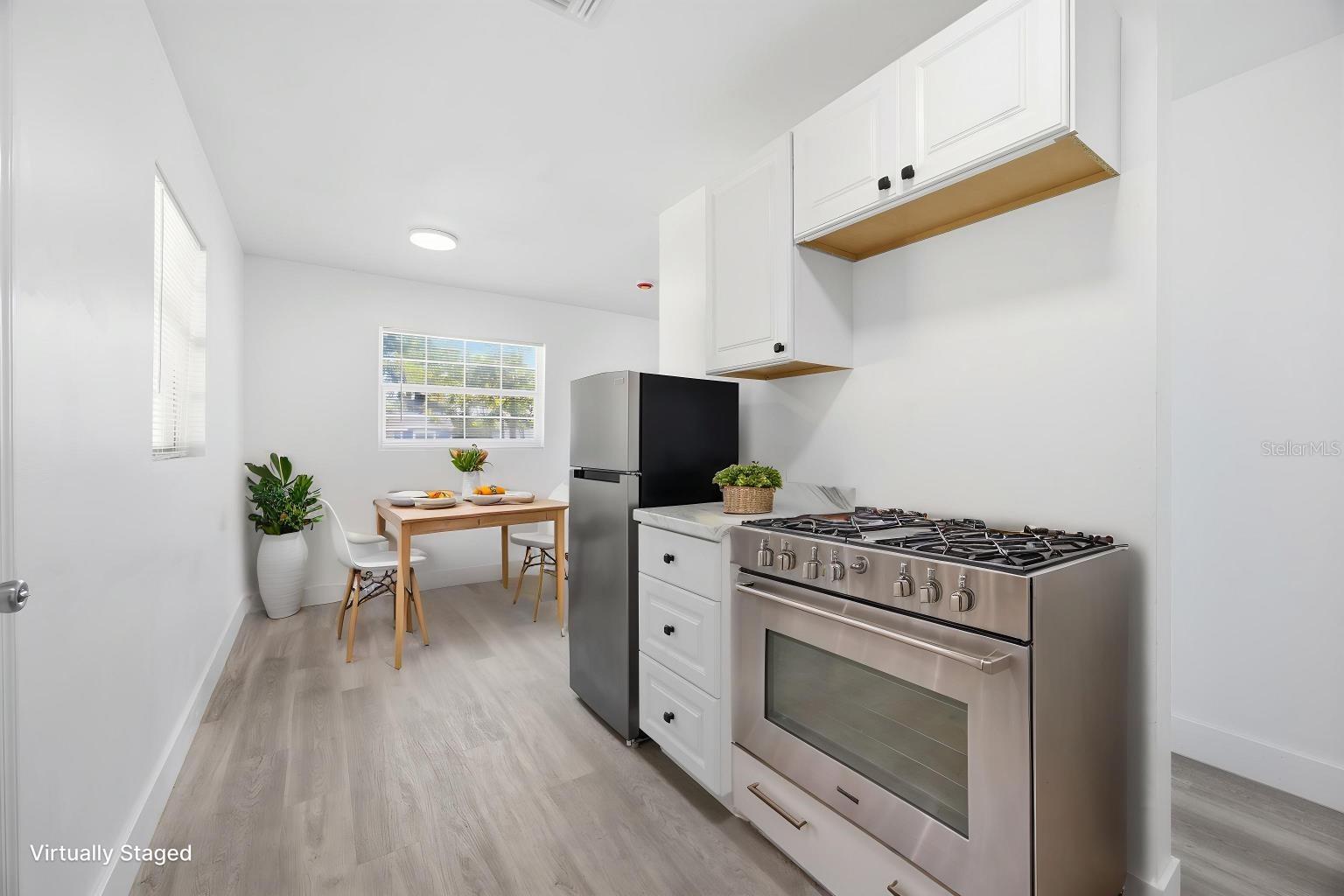 BAY ST PARK - Residential