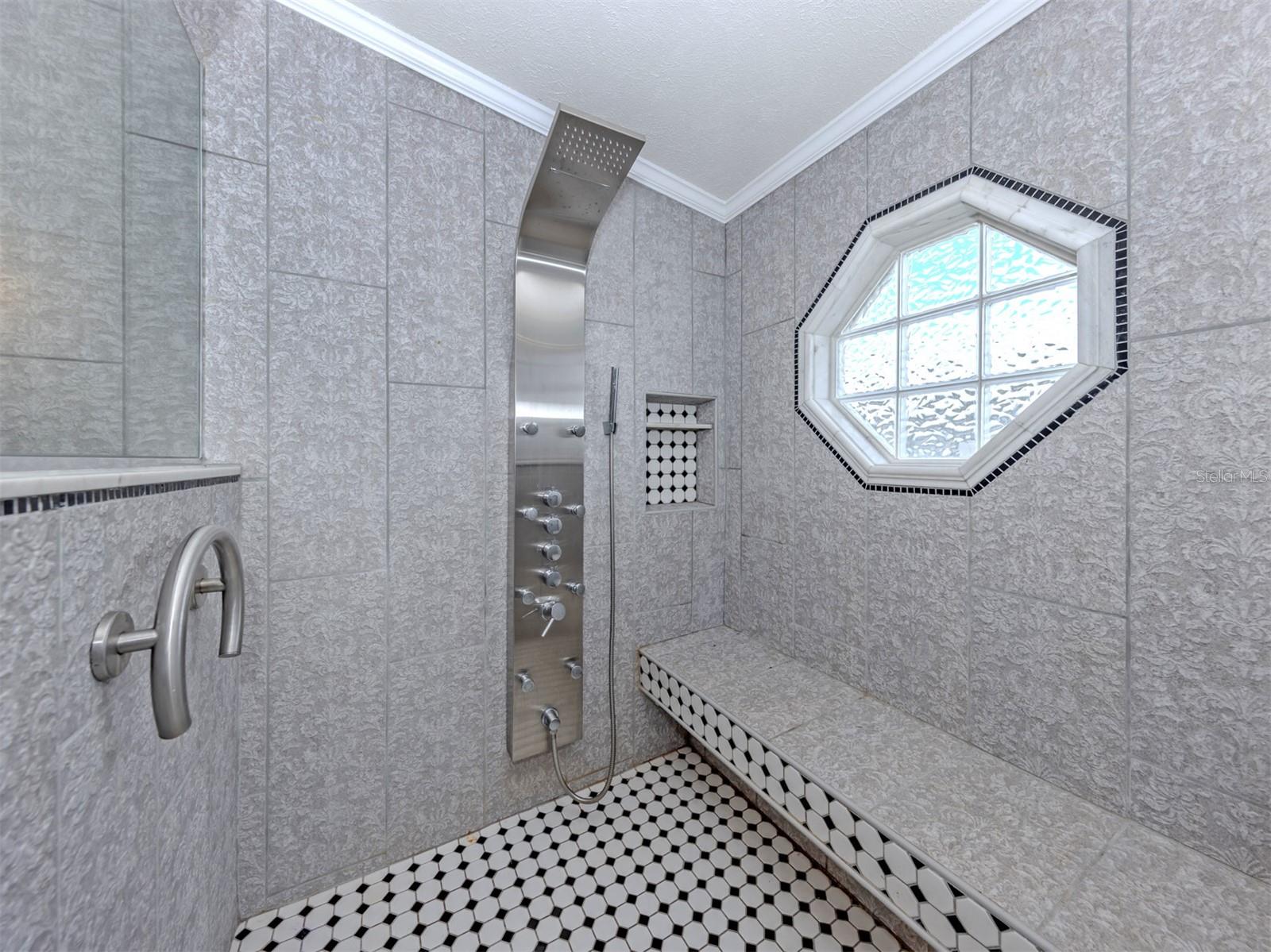HARBOR ISLES IV - Residential