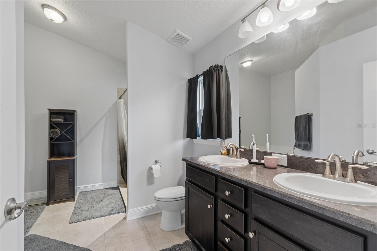 RESERVE AT MEADOW OAKS - Residential