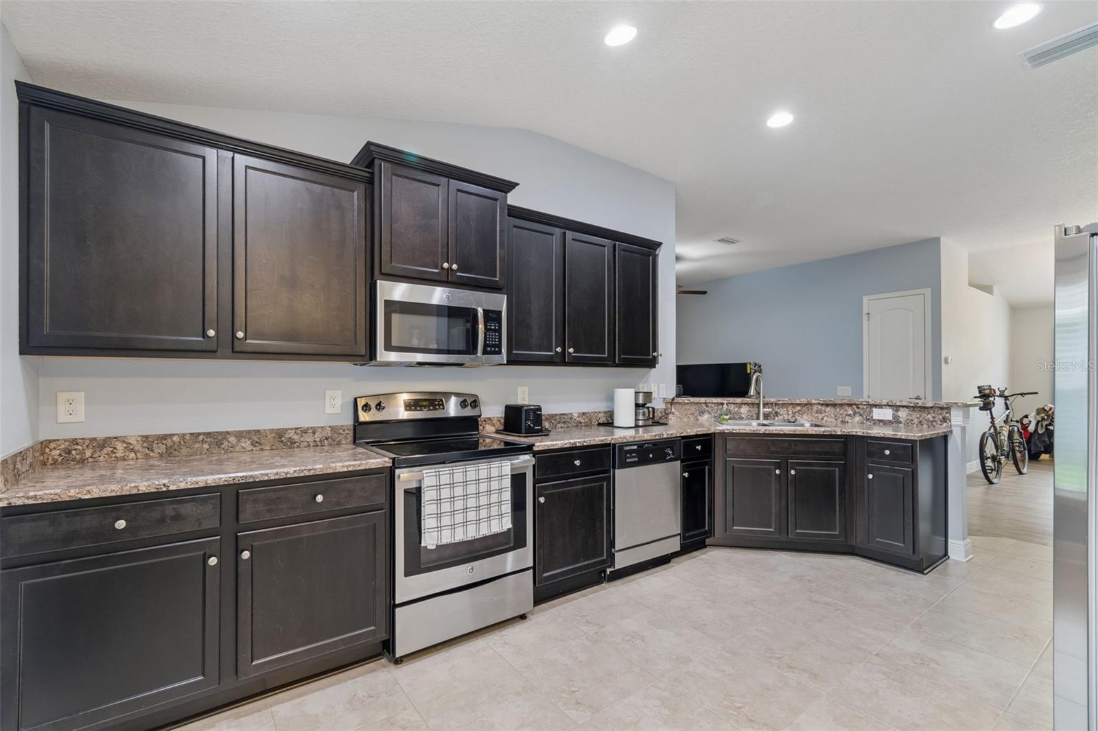 RESERVE AT MEADOW OAKS - Residential