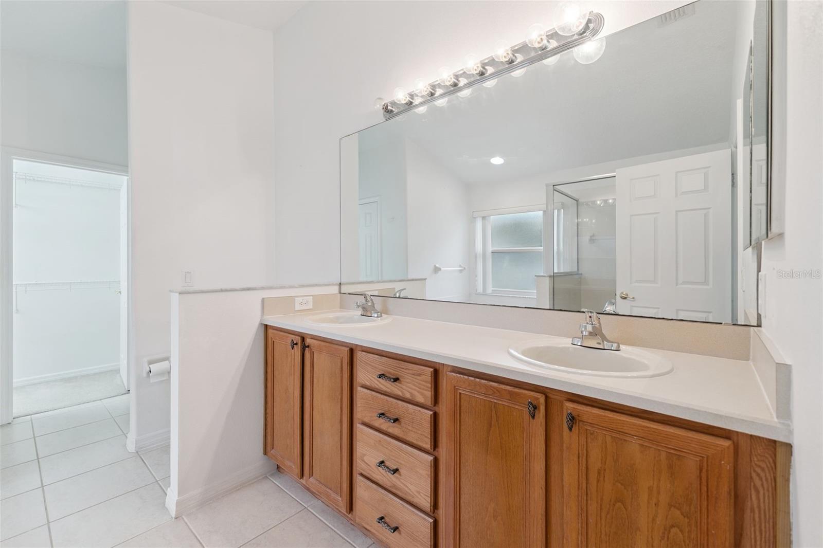 SOLANA - Residential Lease