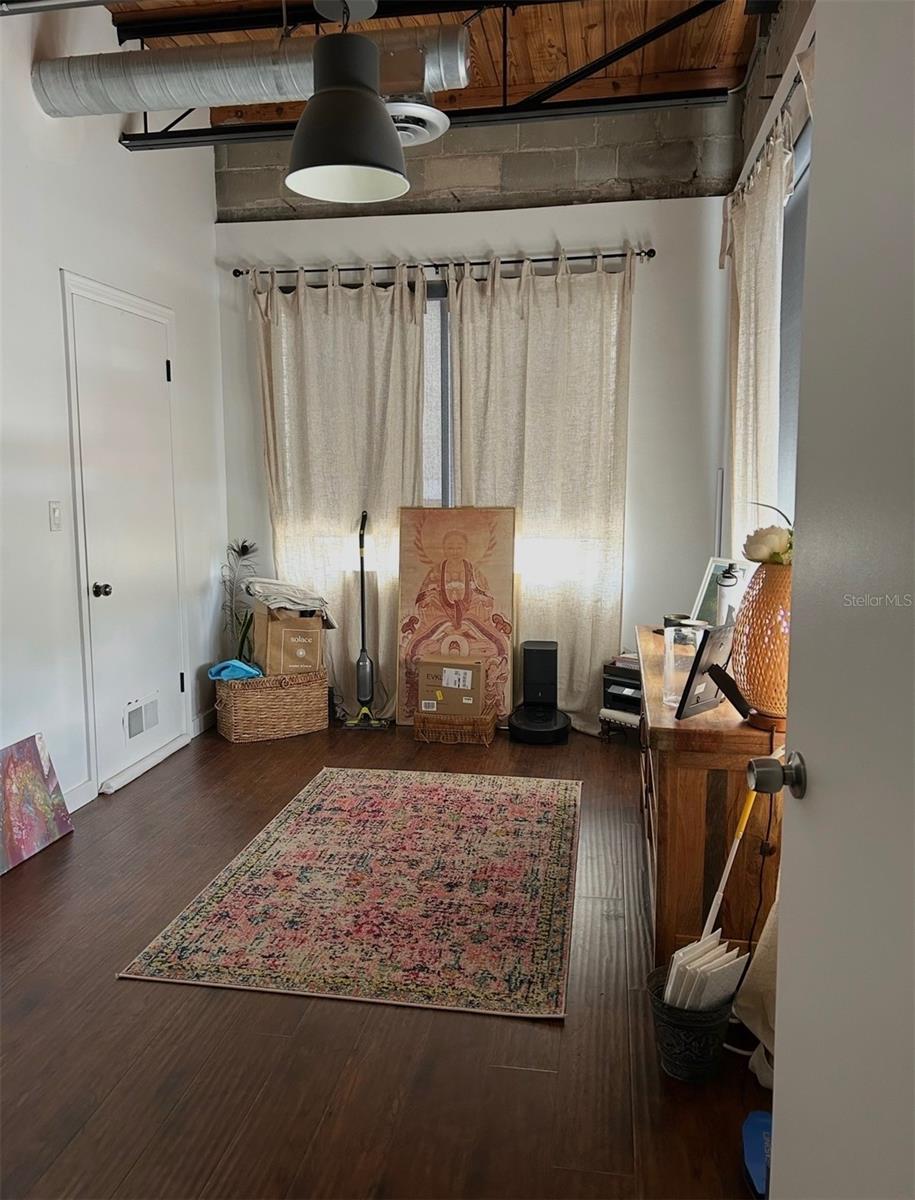 KINYONS H H ADD - Commercial Sale