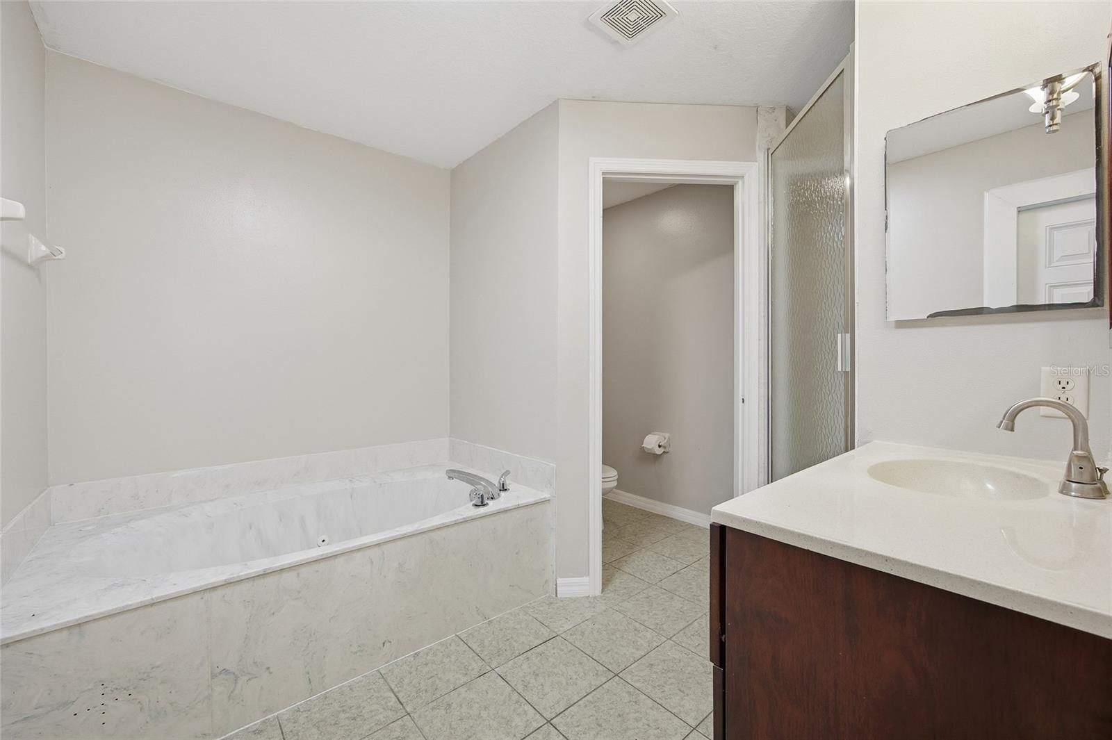 DEERFIELD ESTATES - Residential Lease