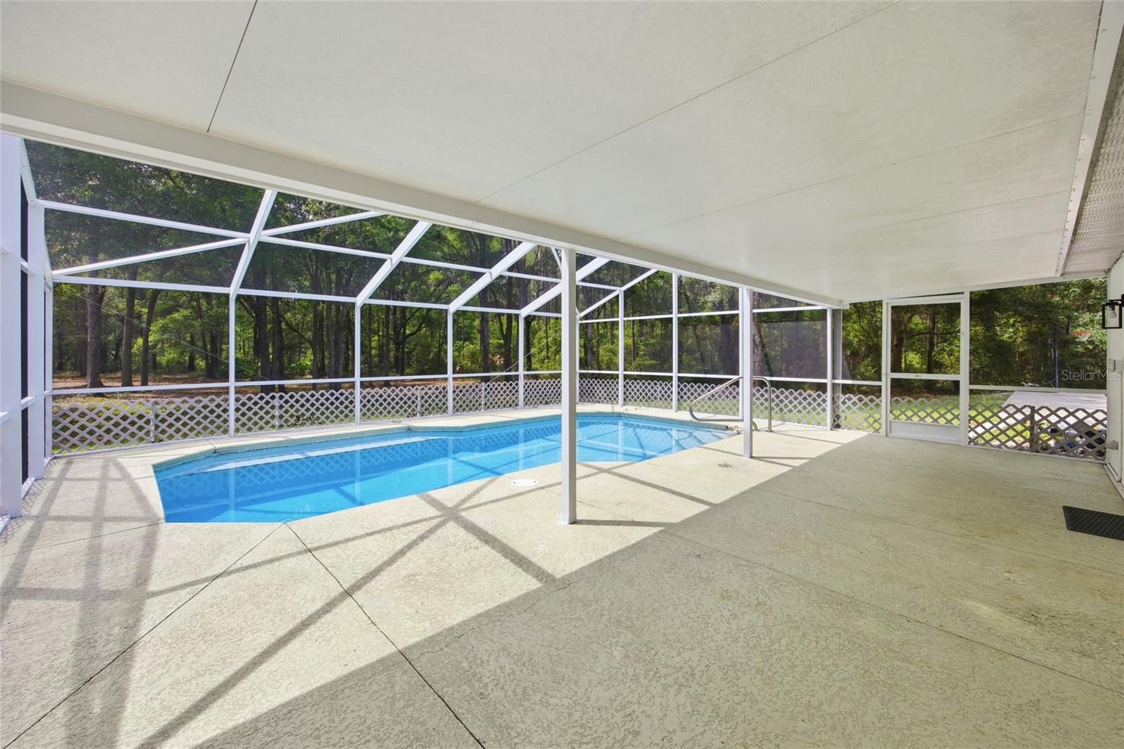 DEERFIELD ESTATES - Residential Lease
