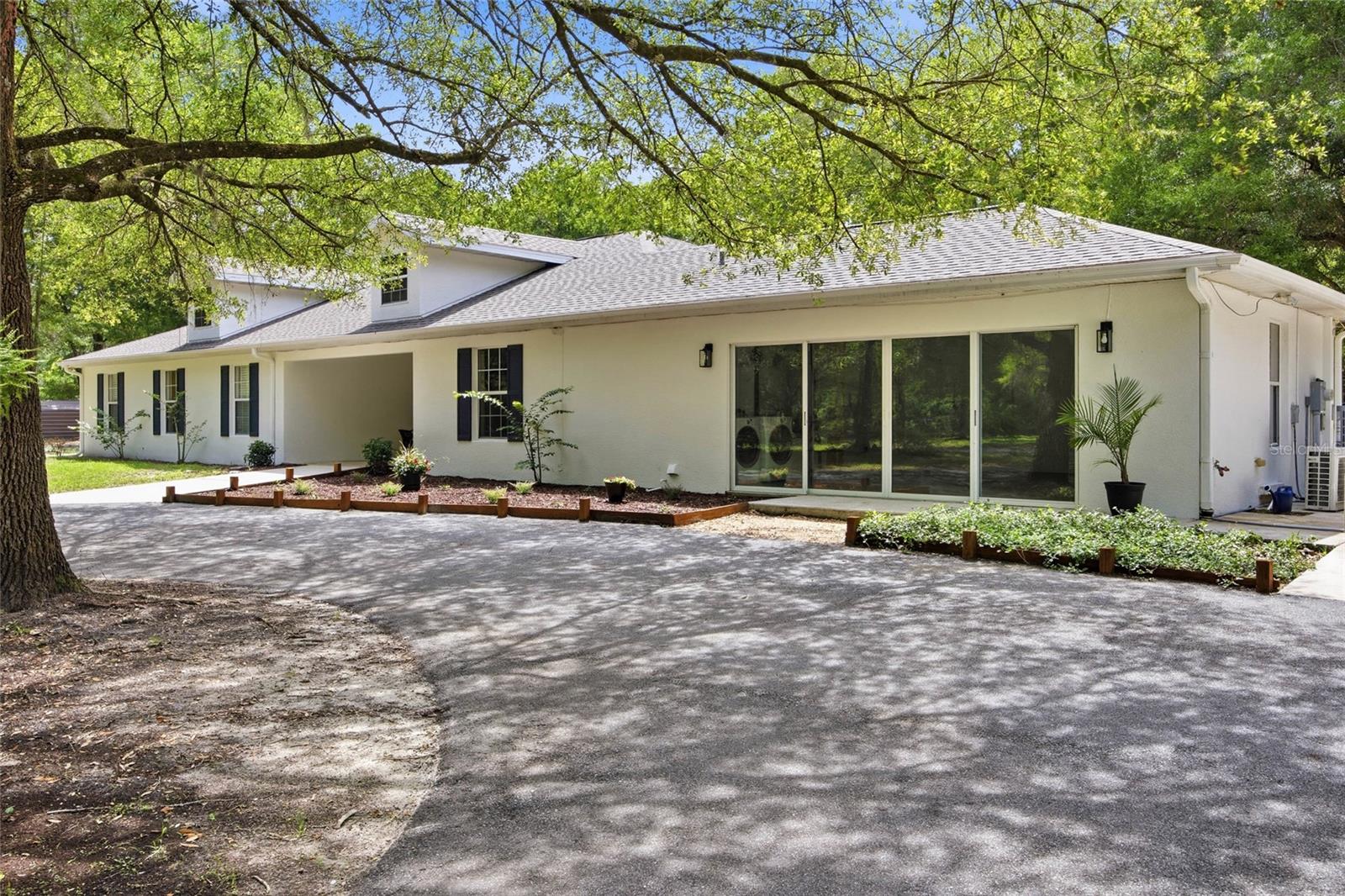 DEERFIELD ESTATES - Residential Lease