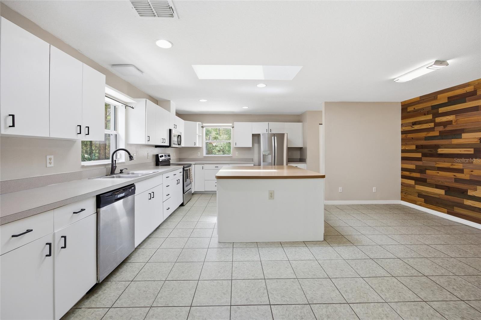 DEERFIELD ESTATES - Residential Lease