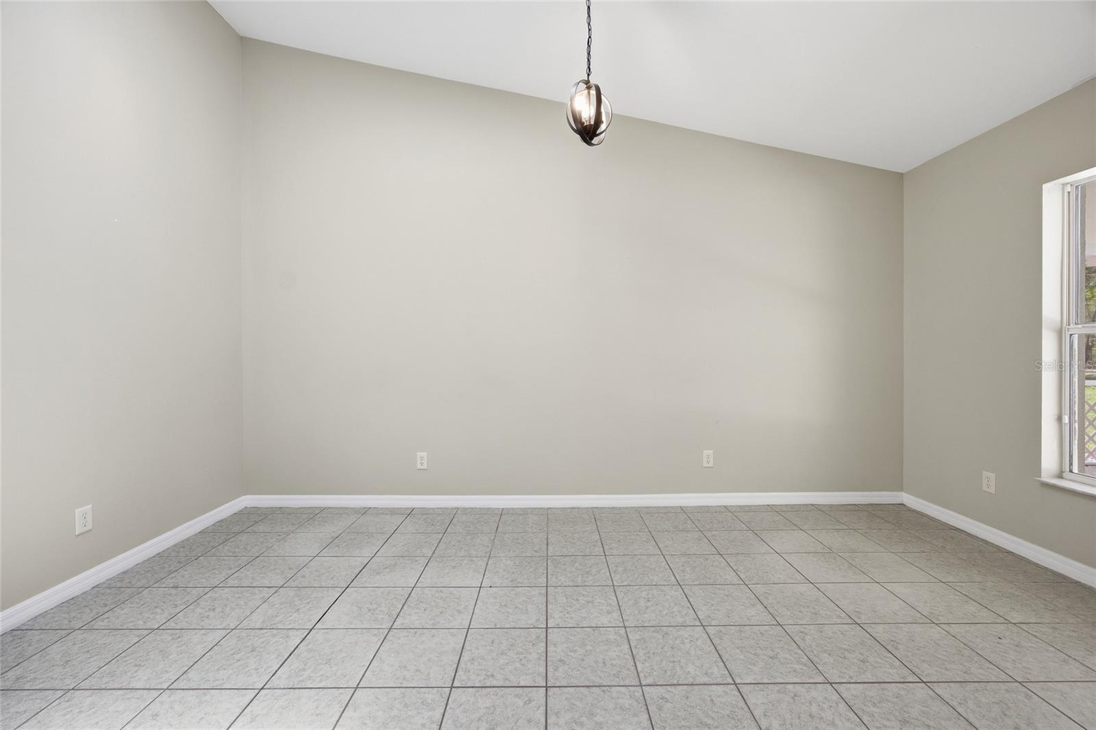 DEERFIELD ESTATES - Residential Lease