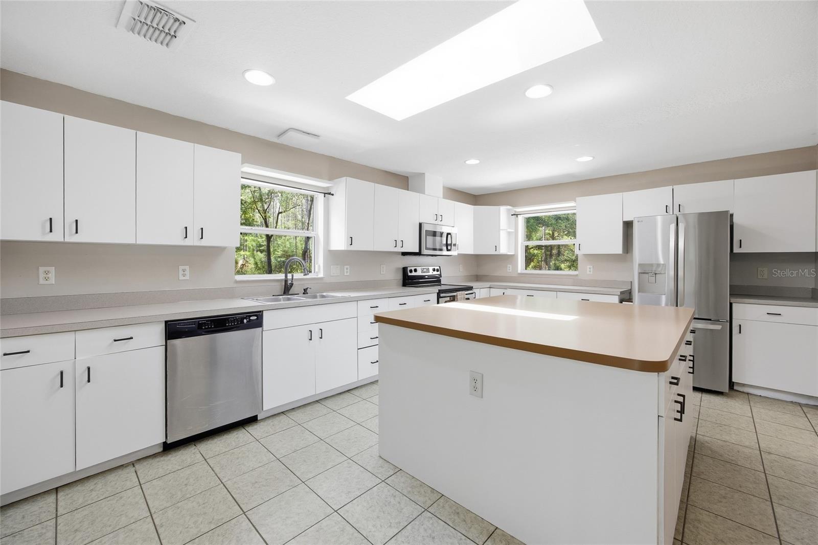 DEERFIELD ESTATES - Residential Lease