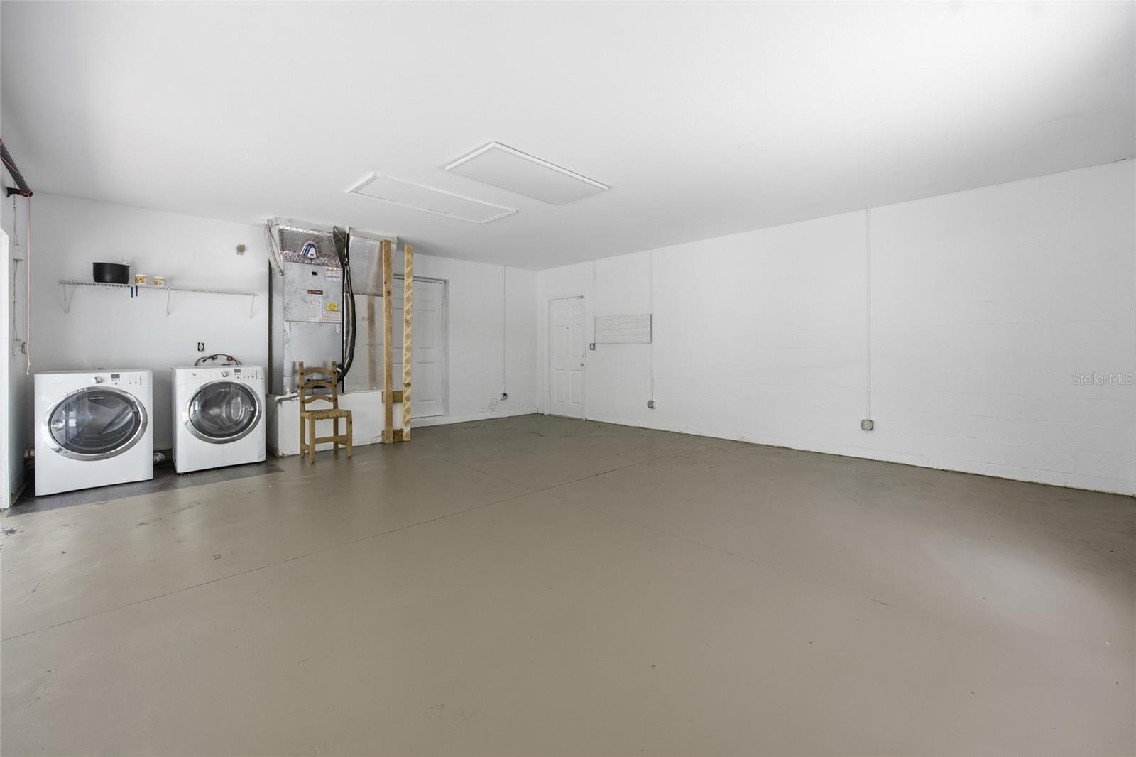 DEERFIELD ESTATES - Residential Lease