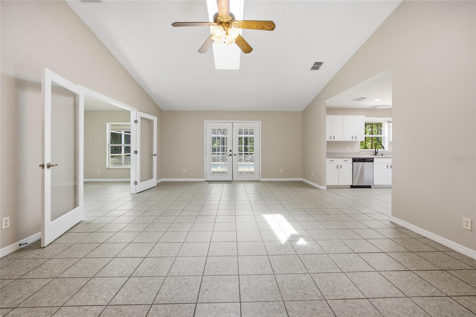 DEERFIELD ESTATES - Residential Lease