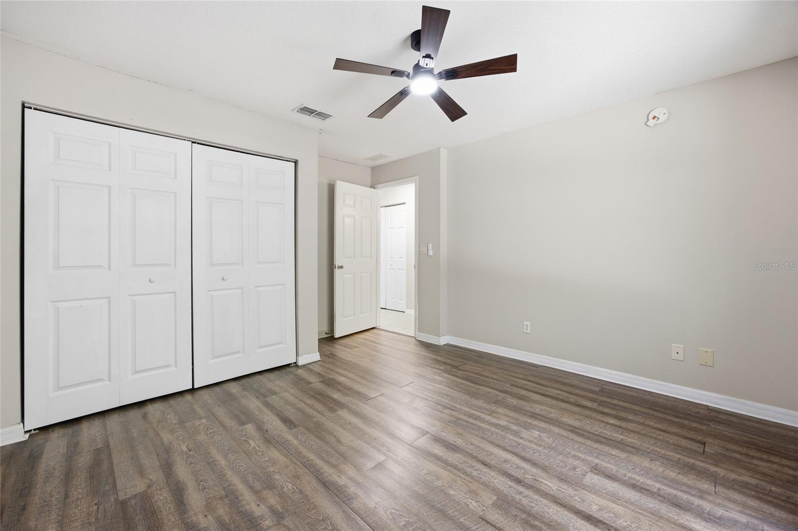 DEERFIELD ESTATES - Residential Lease