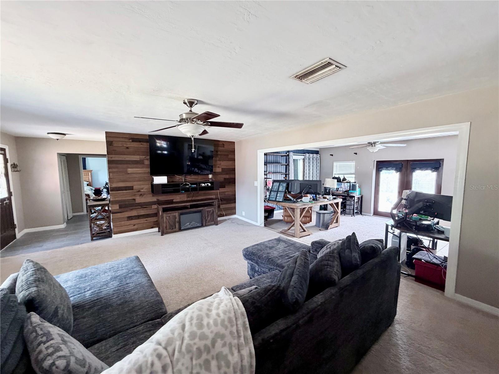 SPRING HILL - Residential
