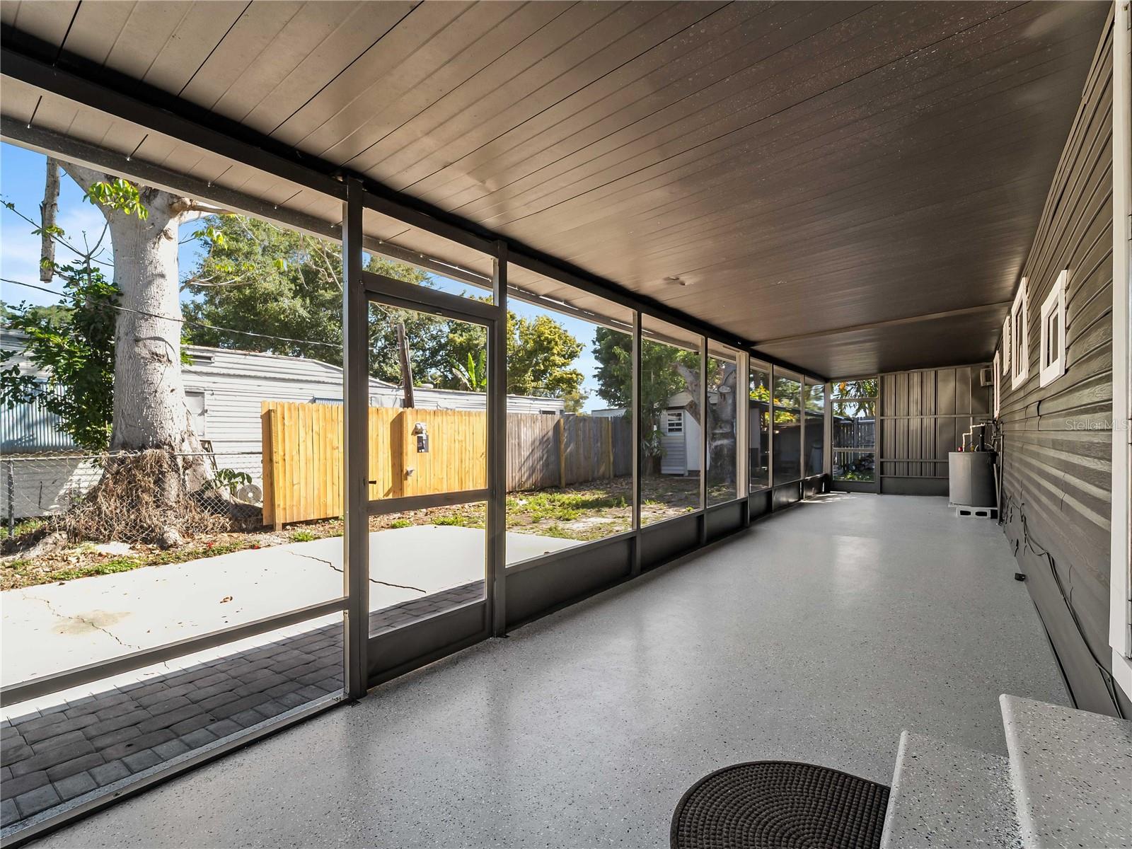VENICE BY-WAY - Residential