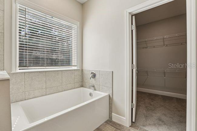 APPLEWOOD RESERVE - Residential