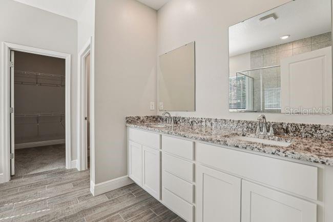 APPLEWOOD RESERVE - Residential