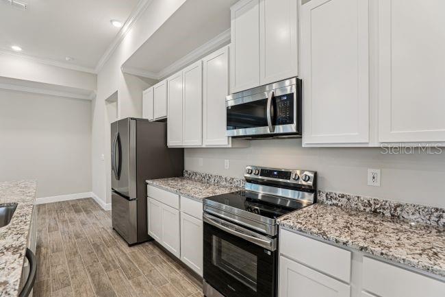 APPLEWOOD RESERVE - Residential