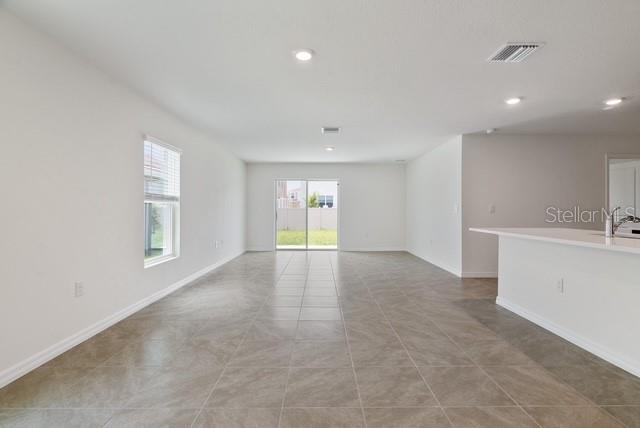 OCALA CROSSINGS SOUTH PH ONE - Residential Lease