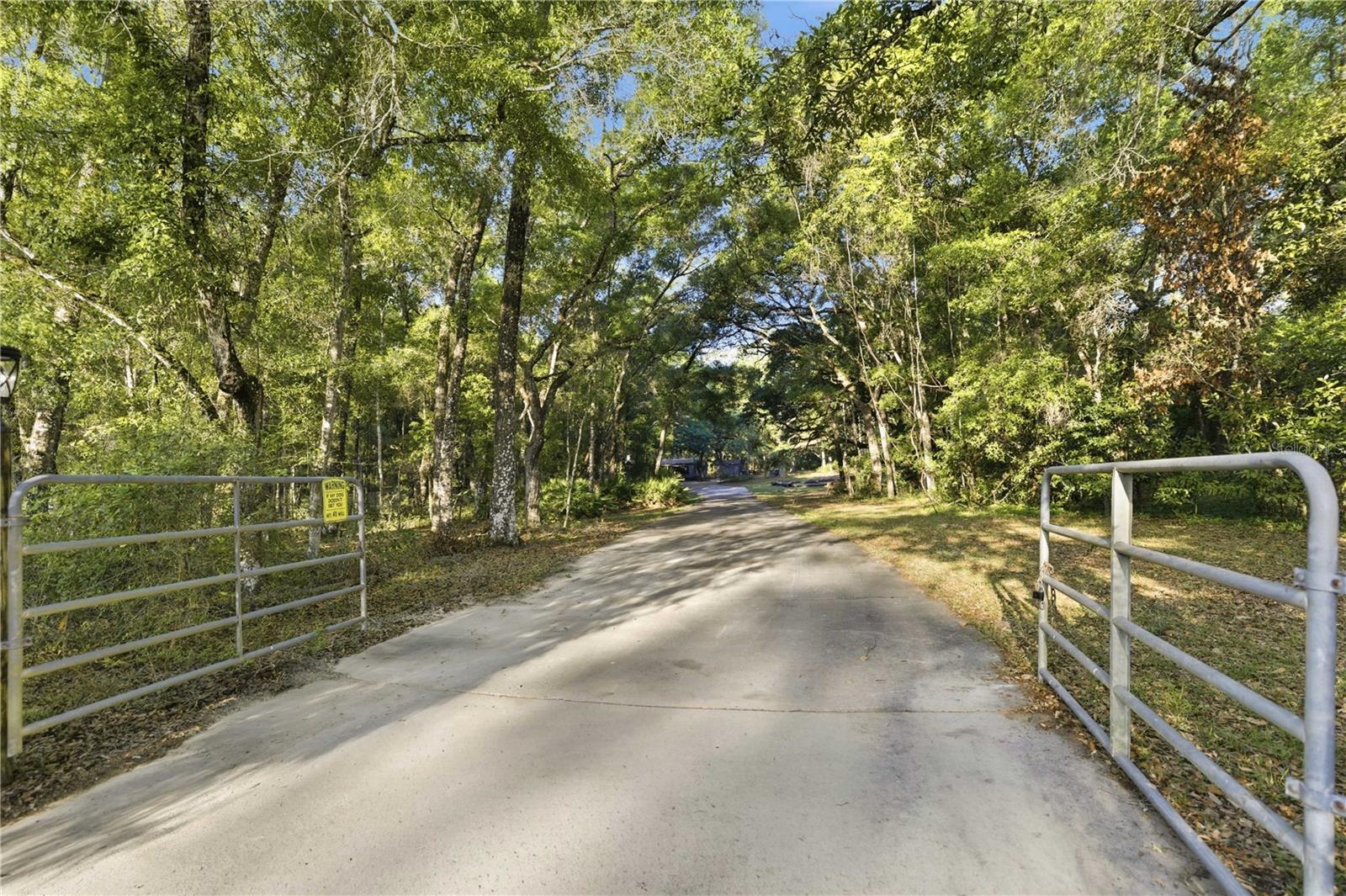 RALEIGH OAKS - Residential