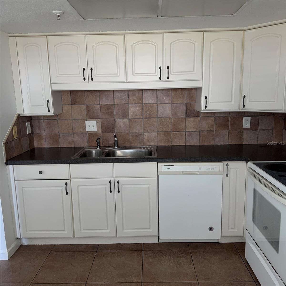 ONE LAUREL PLACE A CONDO - Residential