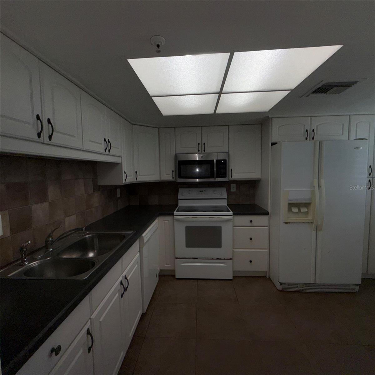 ONE LAUREL PLACE A CONDO - Residential