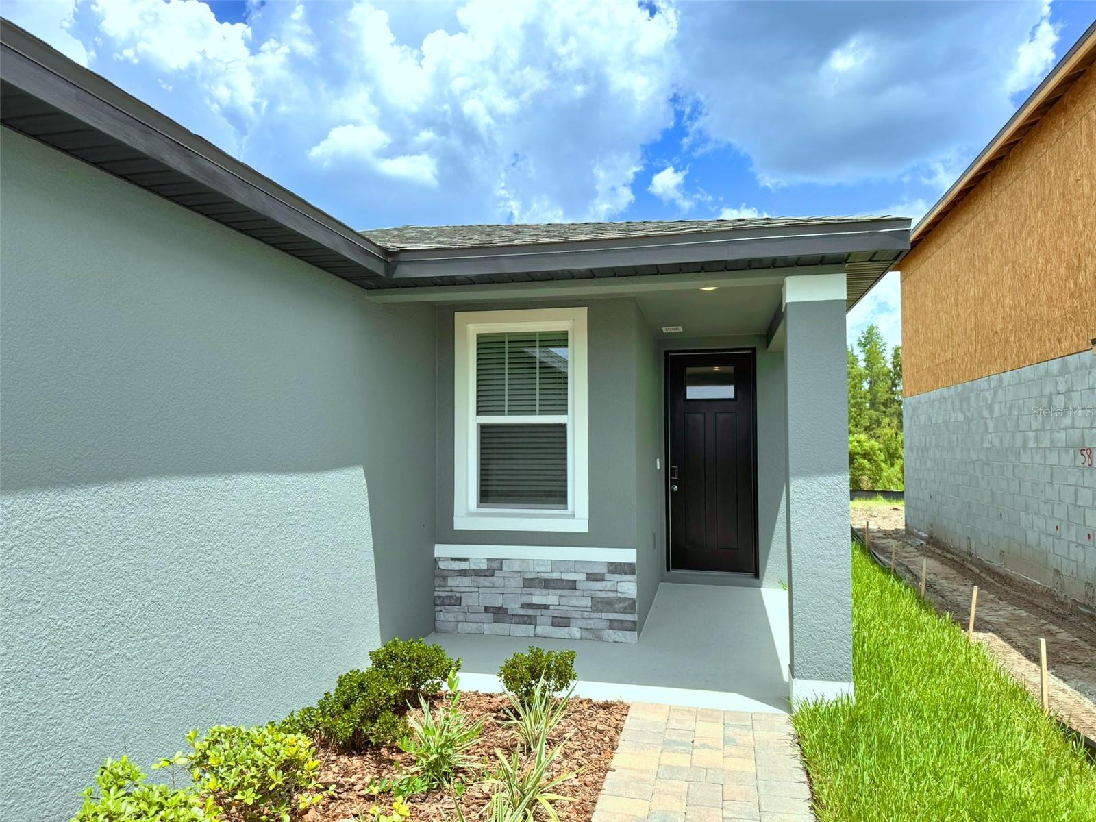 TWO RIVERS - Residential Lease