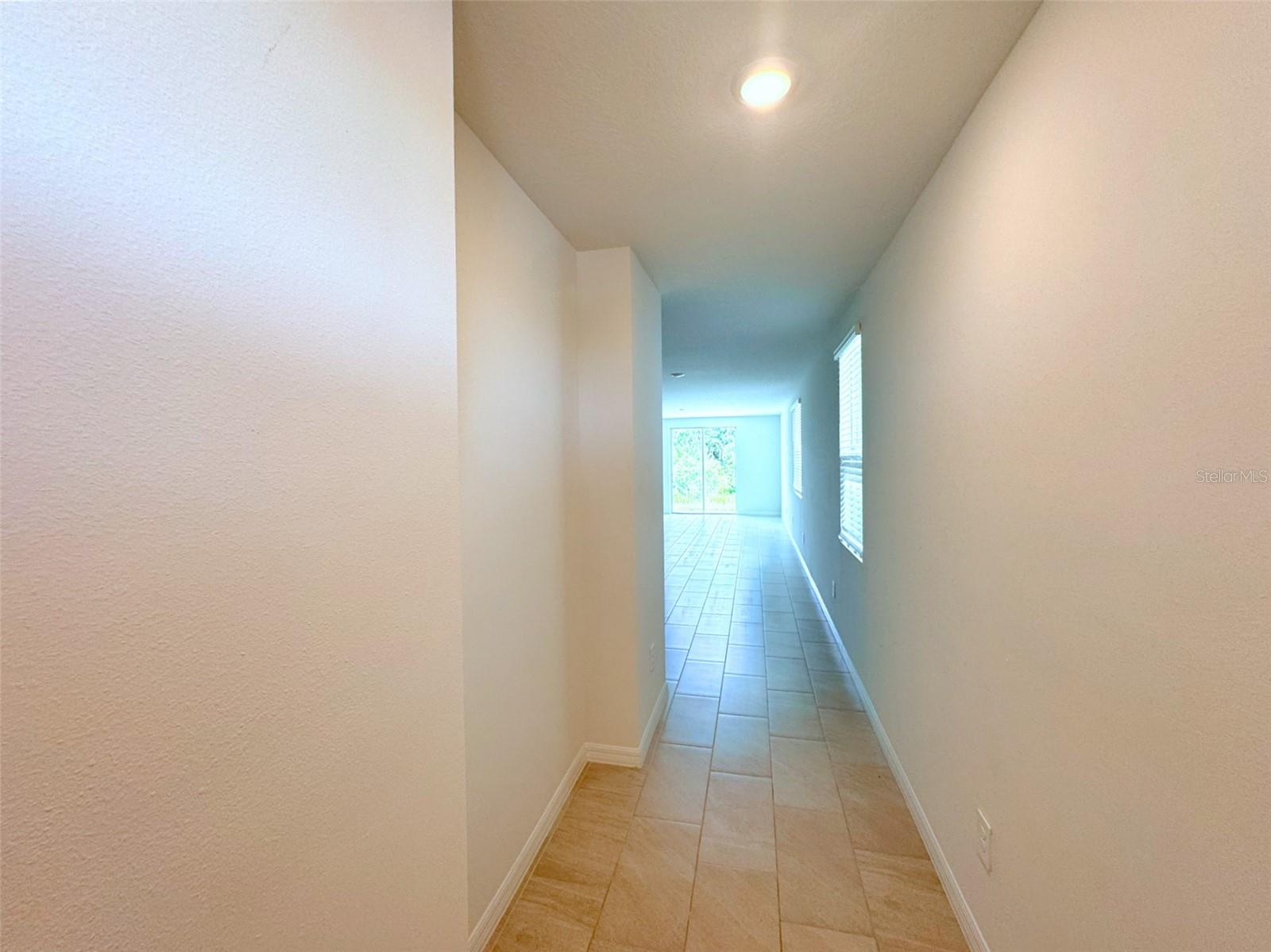 TWO RIVERS - Residential Lease