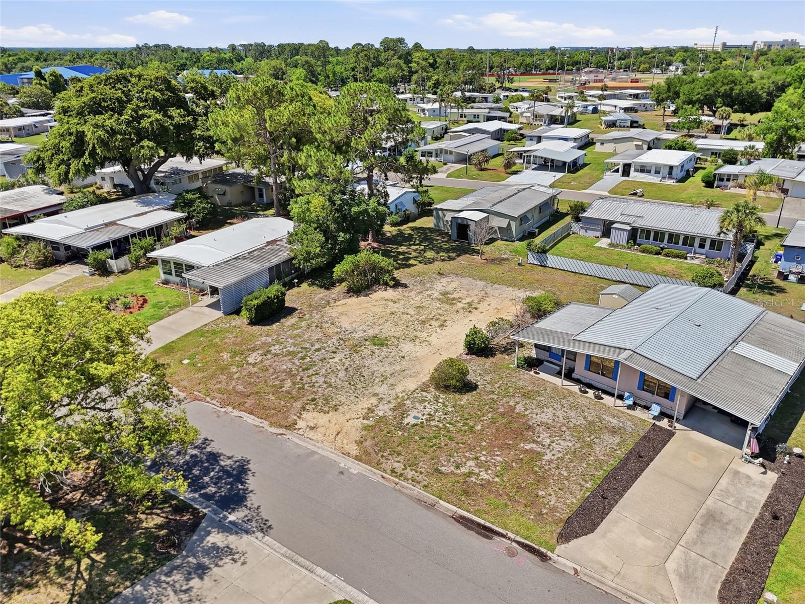 TAVARES LAKE FRANCES ESTATES - Land