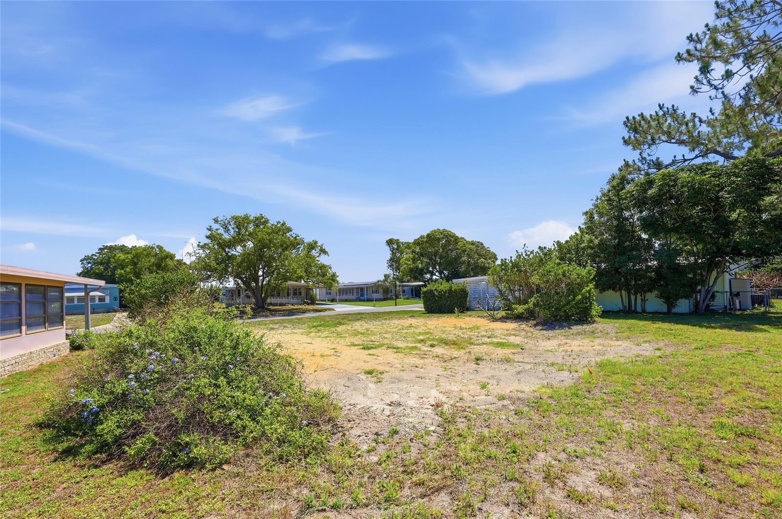 TAVARES LAKE FRANCES ESTATES - Land