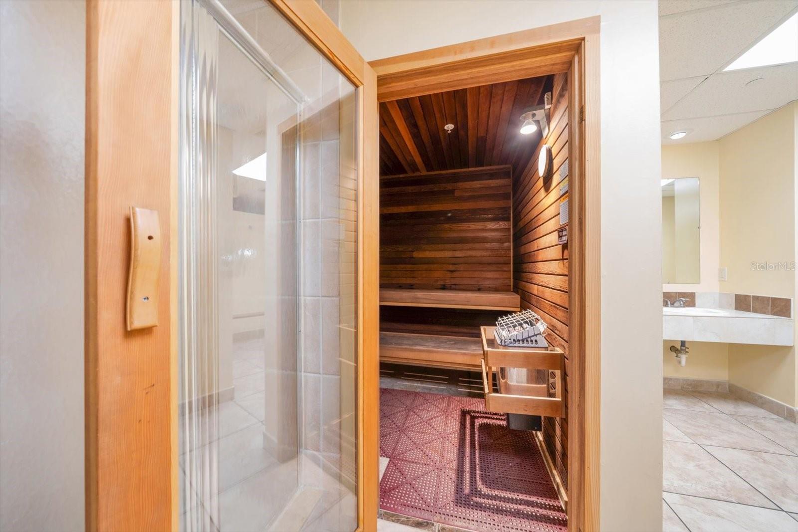 STARBOARD TOWER - Residential