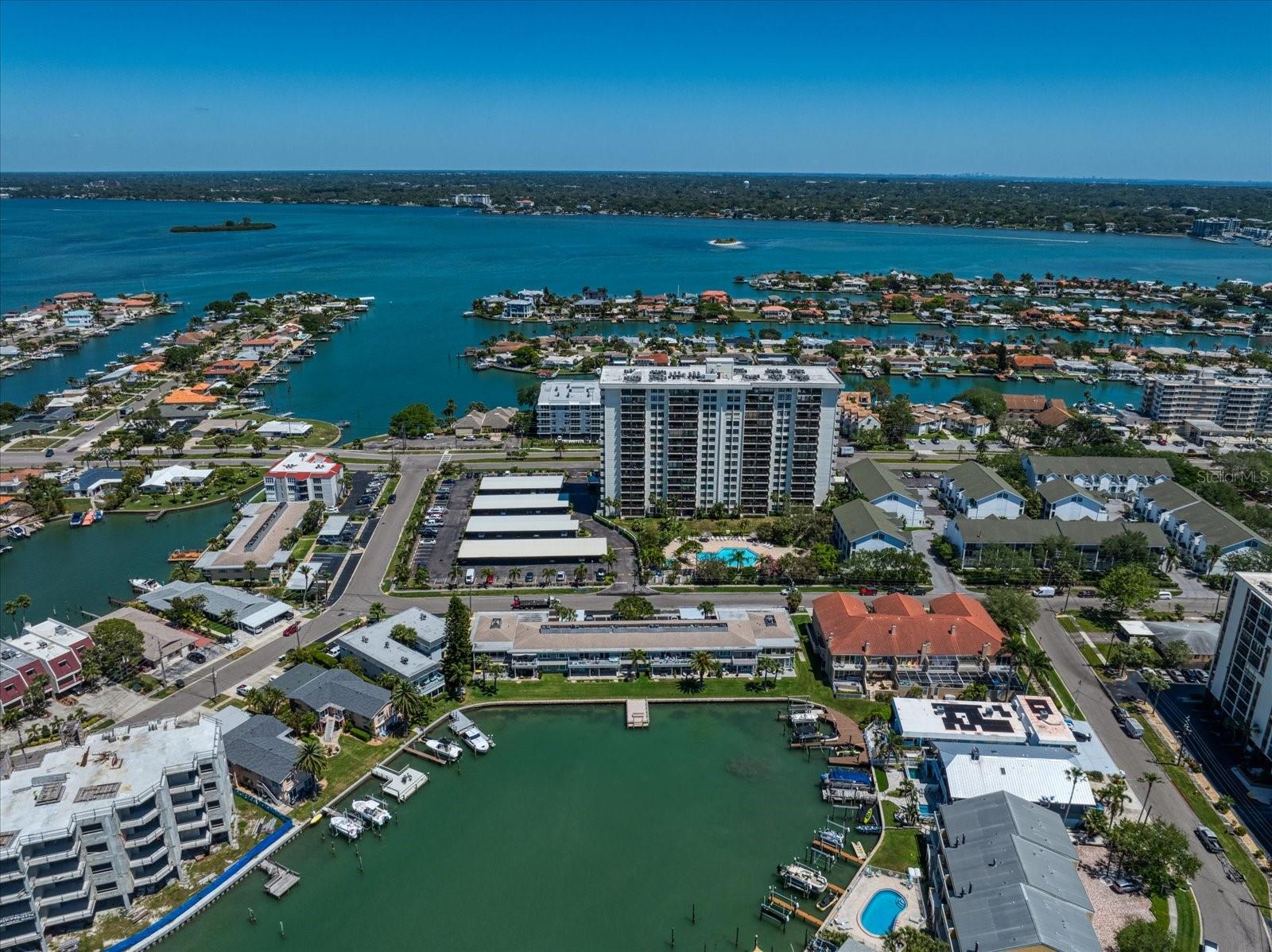 STARBOARD TOWER - Residential