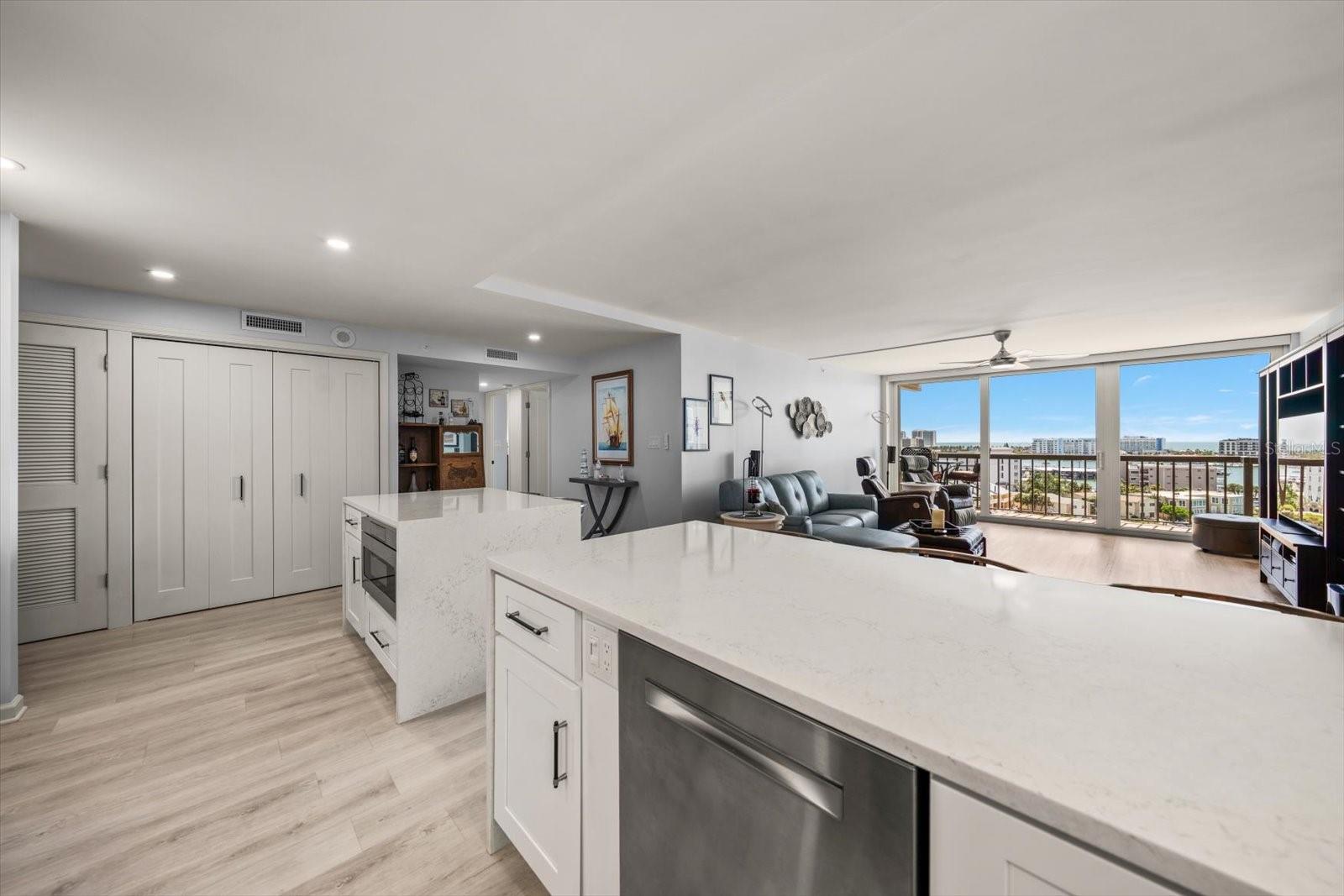 STARBOARD TOWER - Residential