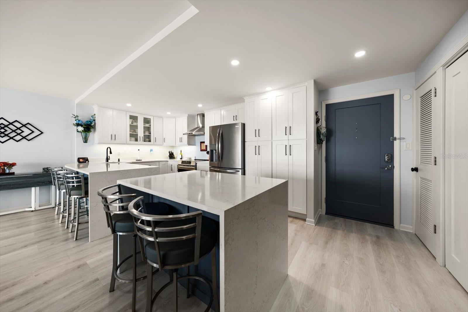 STARBOARD TOWER - Residential