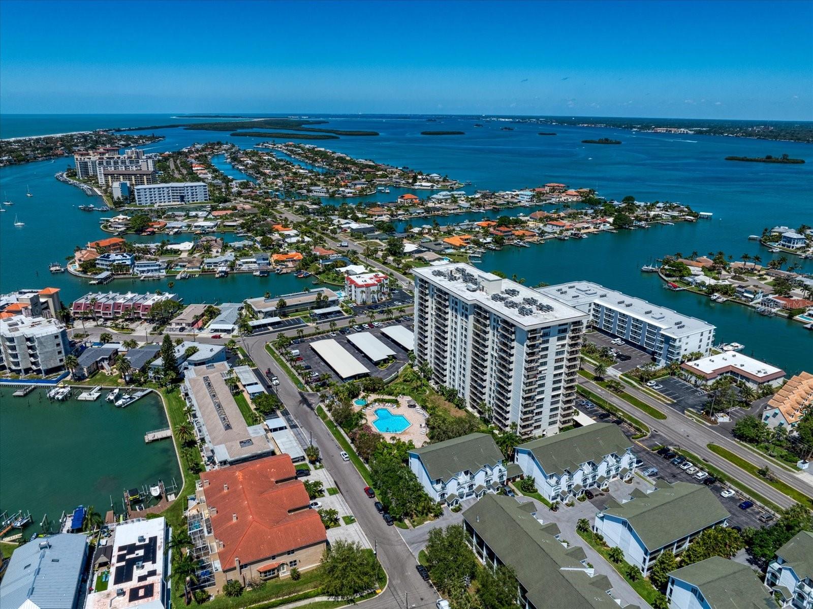 STARBOARD TOWER - Residential