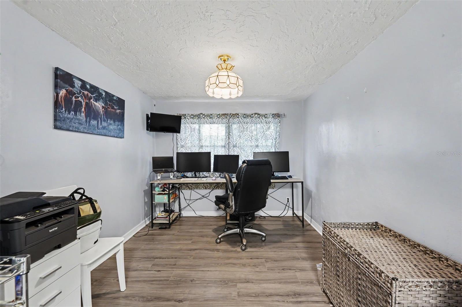 IMPERIAL GROVES - Residential
