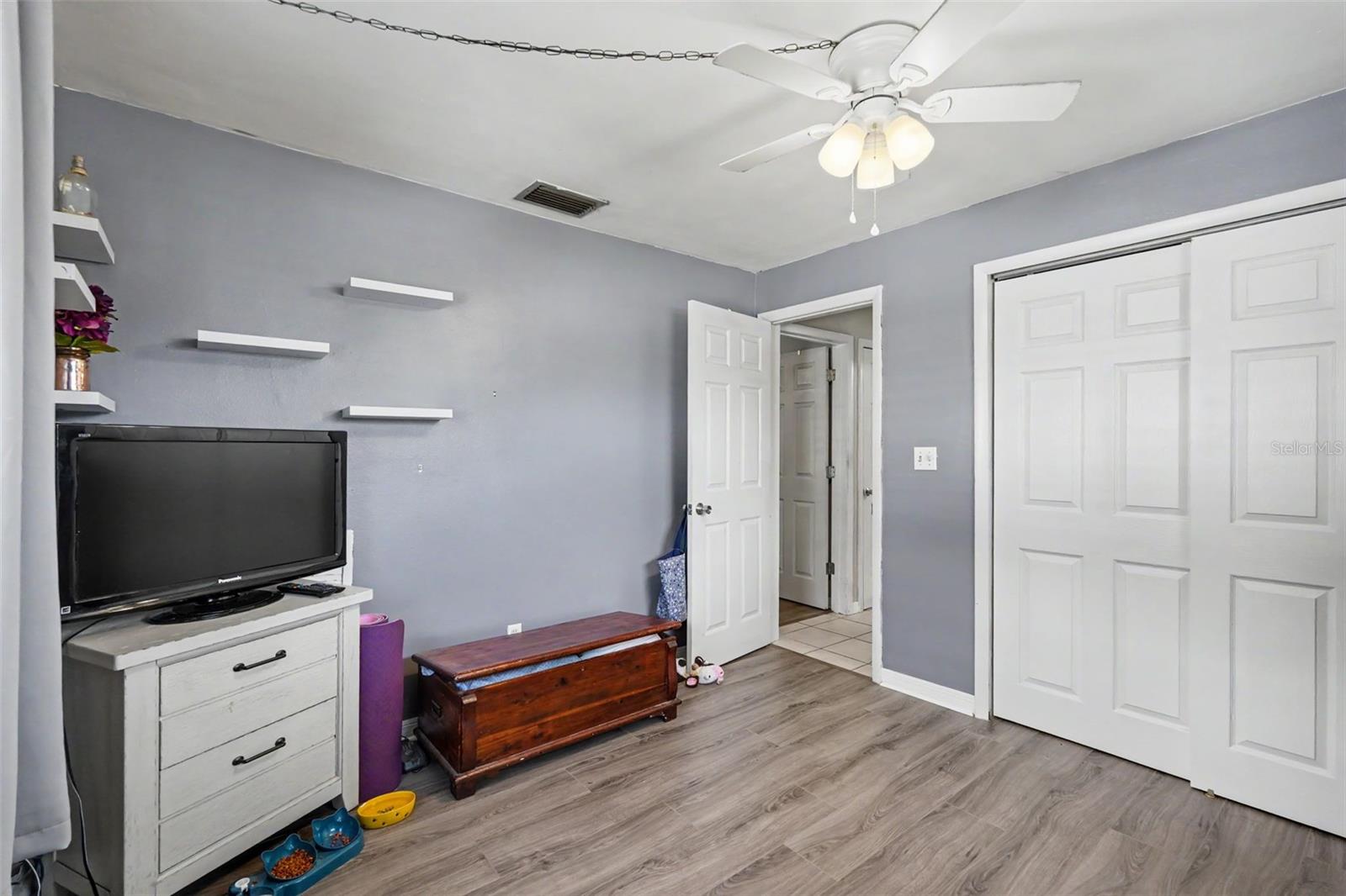 IMPERIAL GROVES - Residential