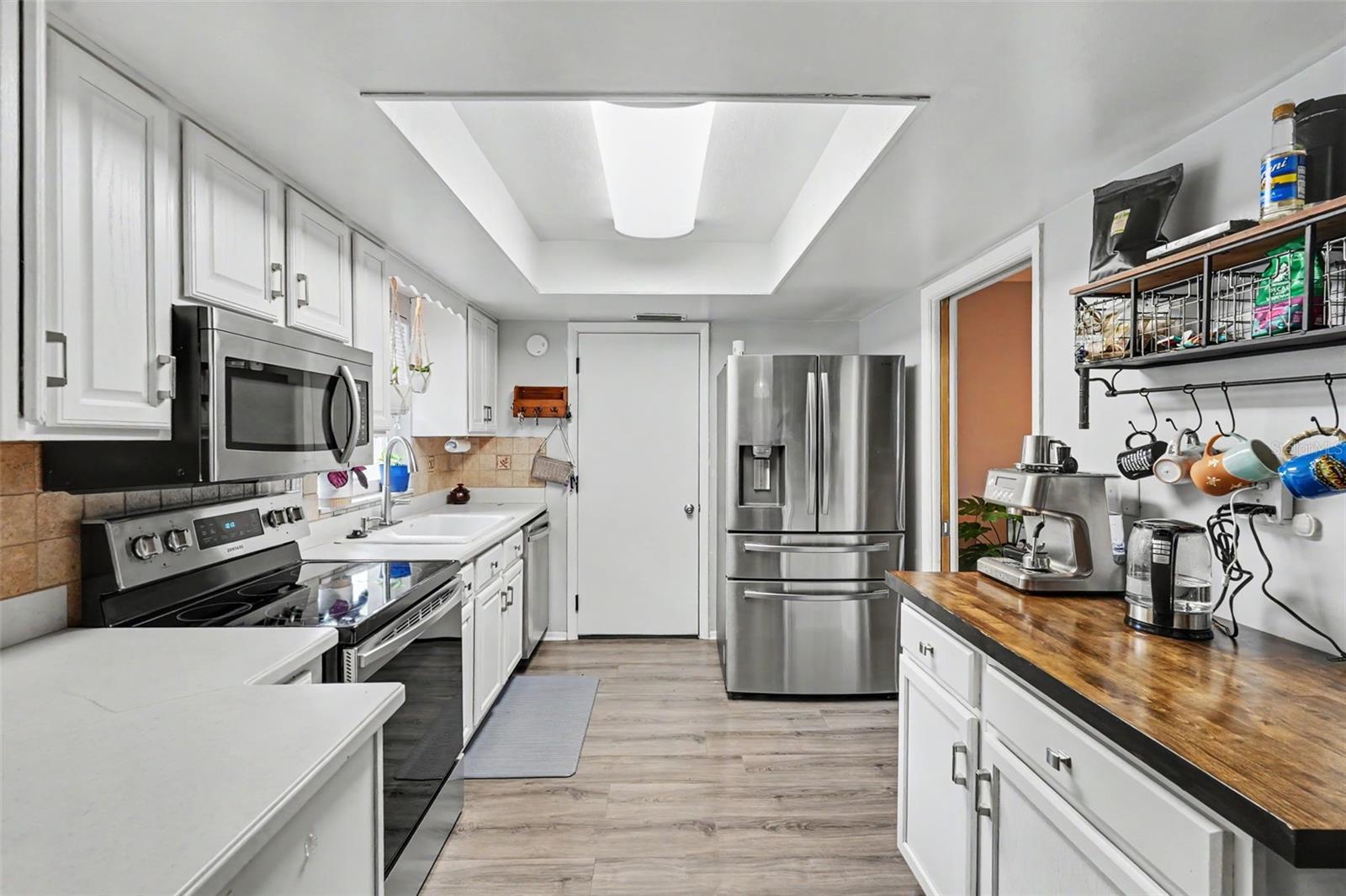 IMPERIAL GROVES - Residential