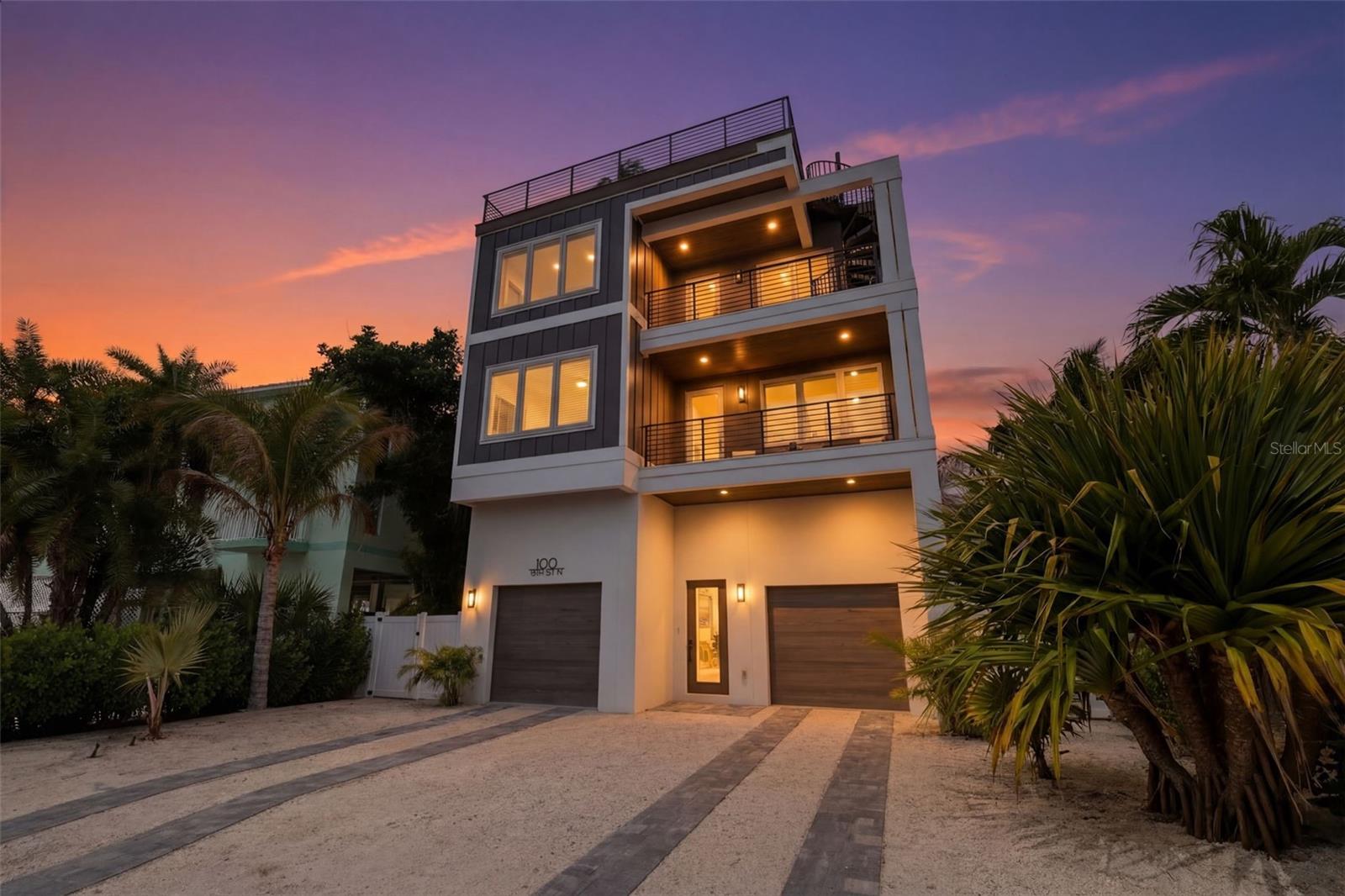 BAY MANOR - Residential