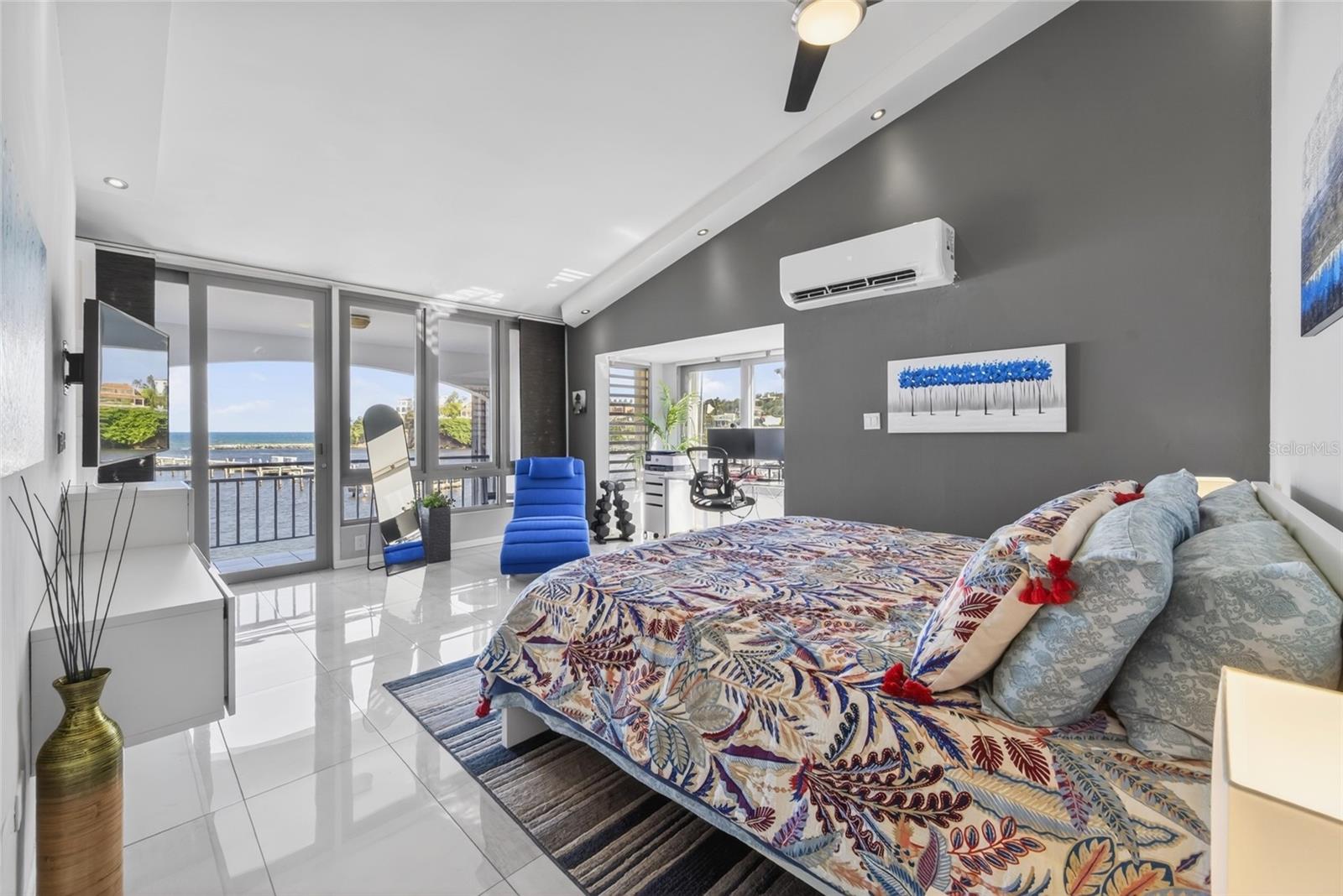 ISLA SAN MIGUEL - Residential