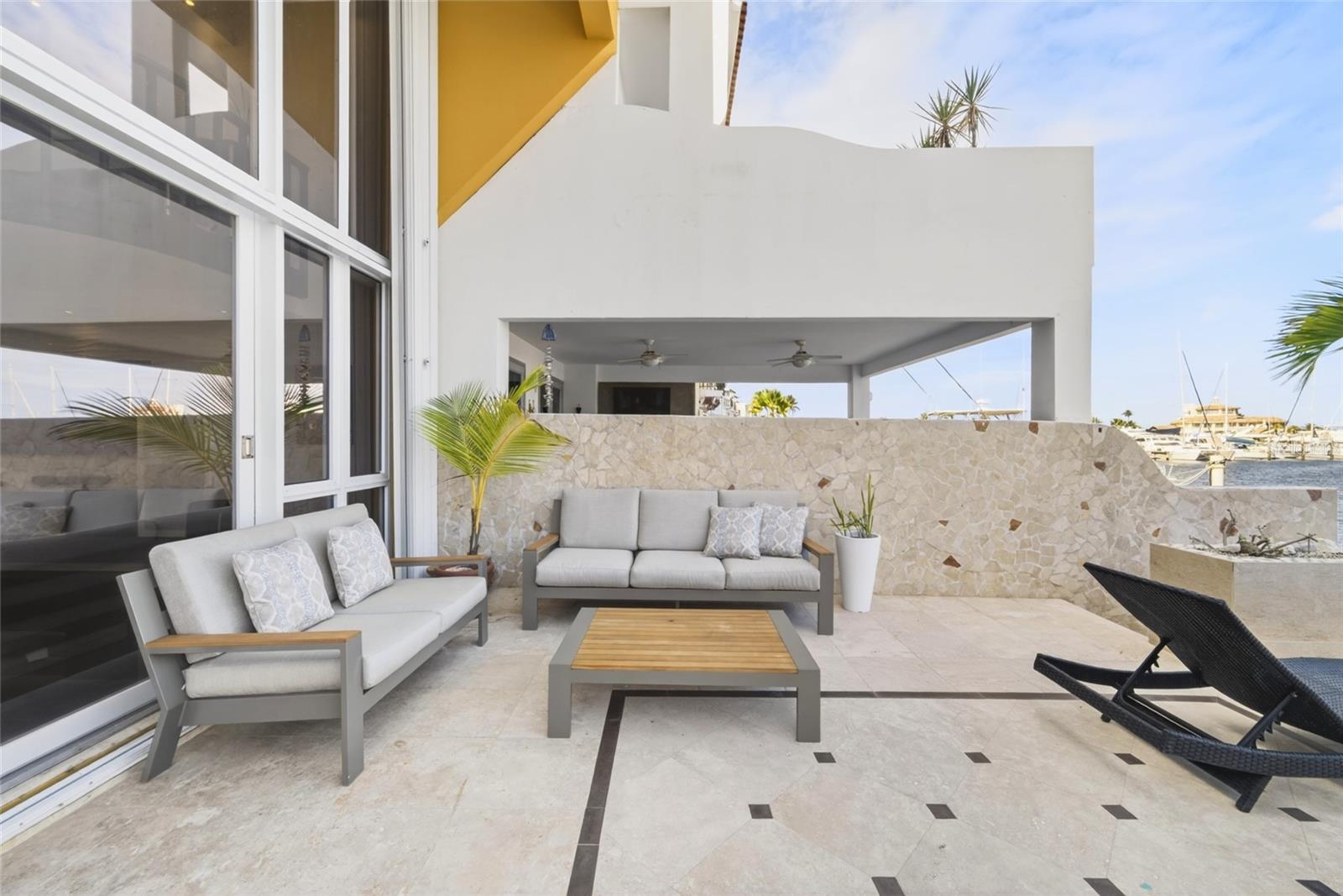 ISLA SAN MIGUEL - Residential