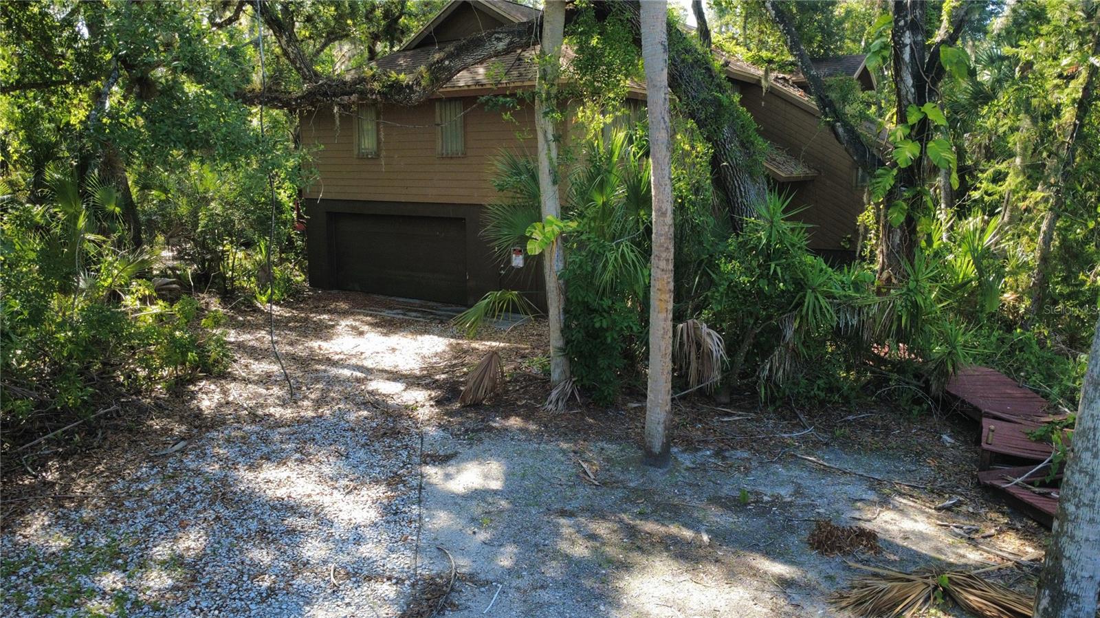 HIDDEN OAKS ESTATES - Residential