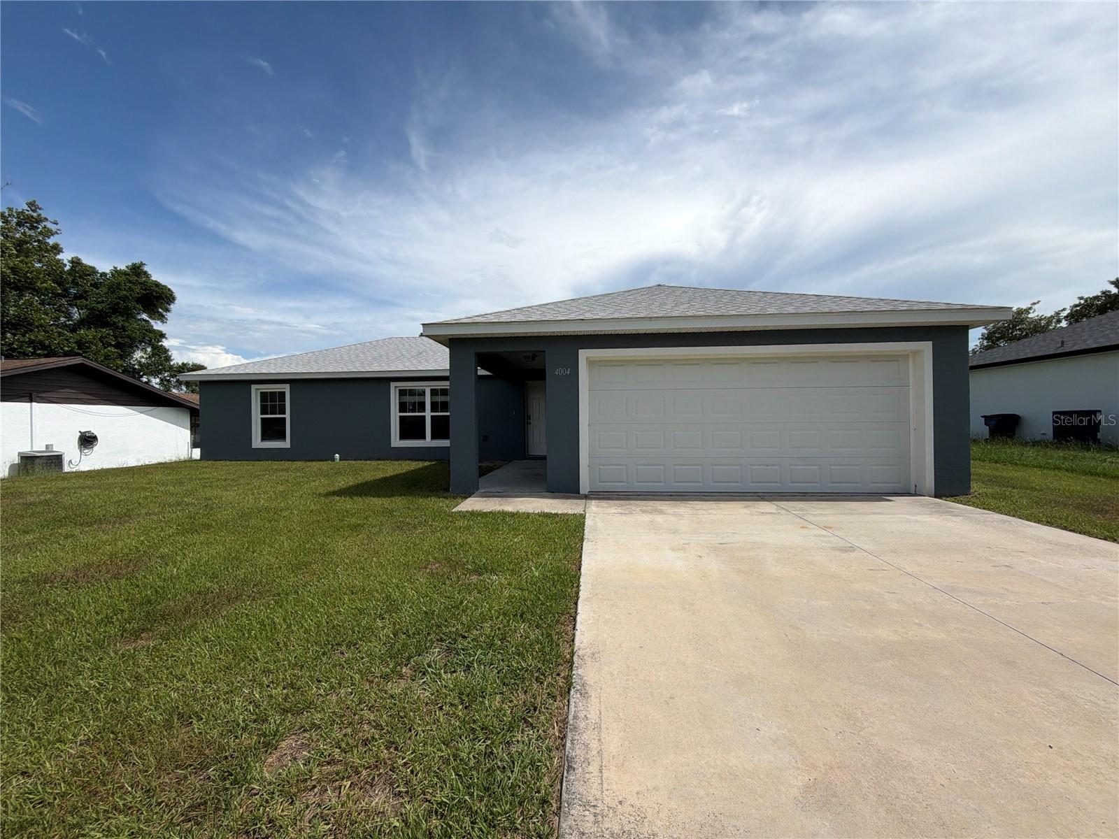 Beautiful Newer Home - 3/2/2 **WON"T LAST**

Beautiful Home in a desirable SW Ocala neighborhood. Home features 3 bedrooms 2 baths, with an Open Floor plan. You enter into the Living room & separate Dining area. The kitchen is a Chef's Dream w/SS range, micro, & dishwasher, Solid Wood cabinets w/soft close doors & drawers, You will enjoy entertaining in this kitchen with its 8 ft. serving counter in kitchen is perfect for entertaining with a sliding glass door leading to the backyard. The Master Suite has ceiling fan, walk in closet & ensuite bath with walk-in tiled shower. Guest Bath has a tub/shower combo. Two car garage. No pets.

Our property offers deposit-free leasing  (for qualified renters). Available with no security deposit (for qualified renters)!

There are restrictions on pets, if pets are allowed, there will be additional fees required.

Non-Smoking Home. First and Security required to Move-In.

Renter's Insurance is required!